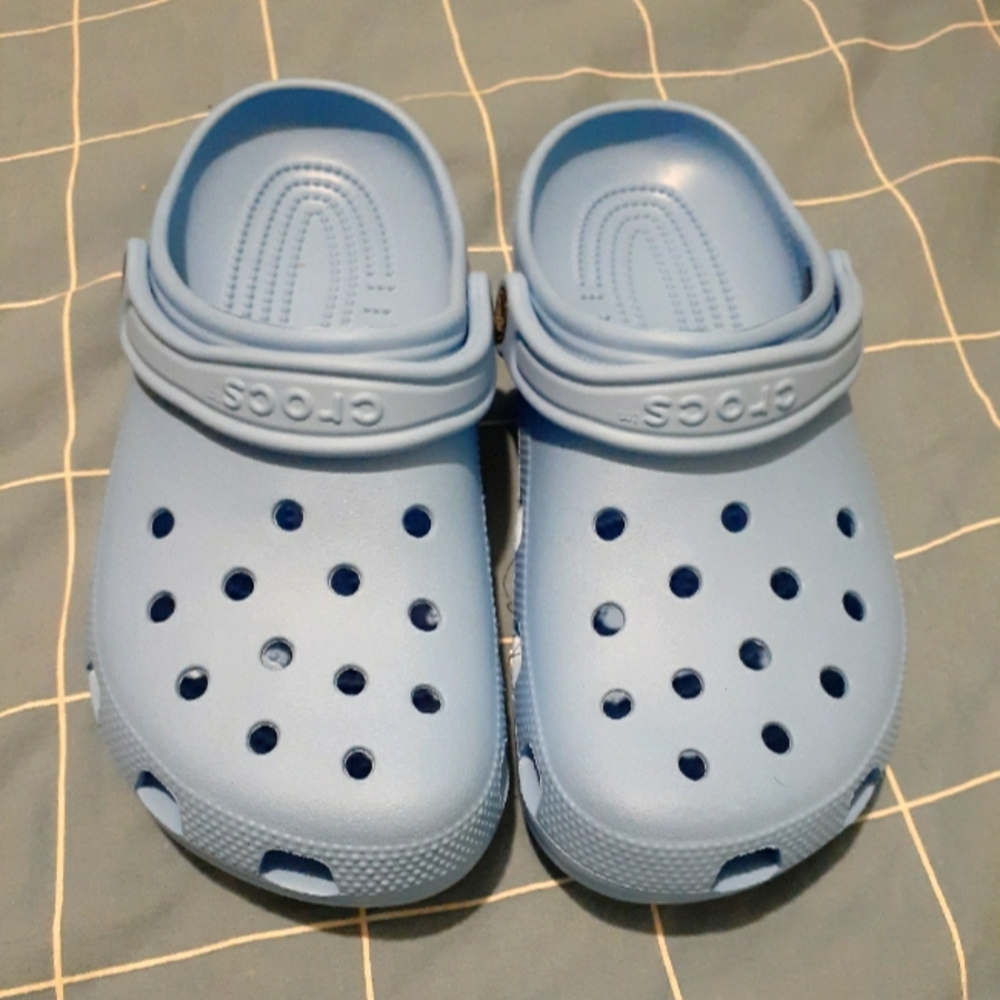 blue oxygen crocs